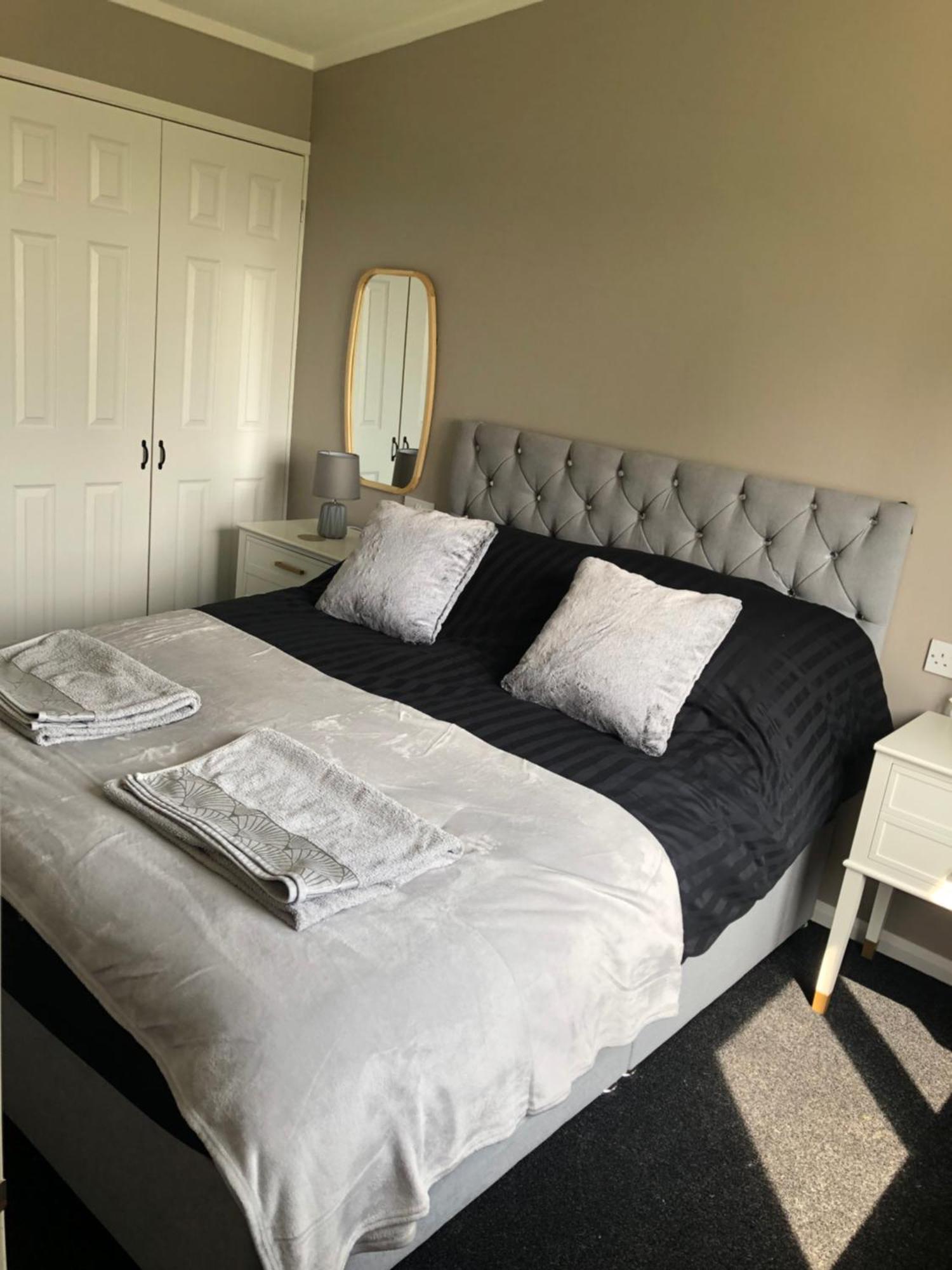 Spacious With Hot Tub Upton (Lincolnshire)