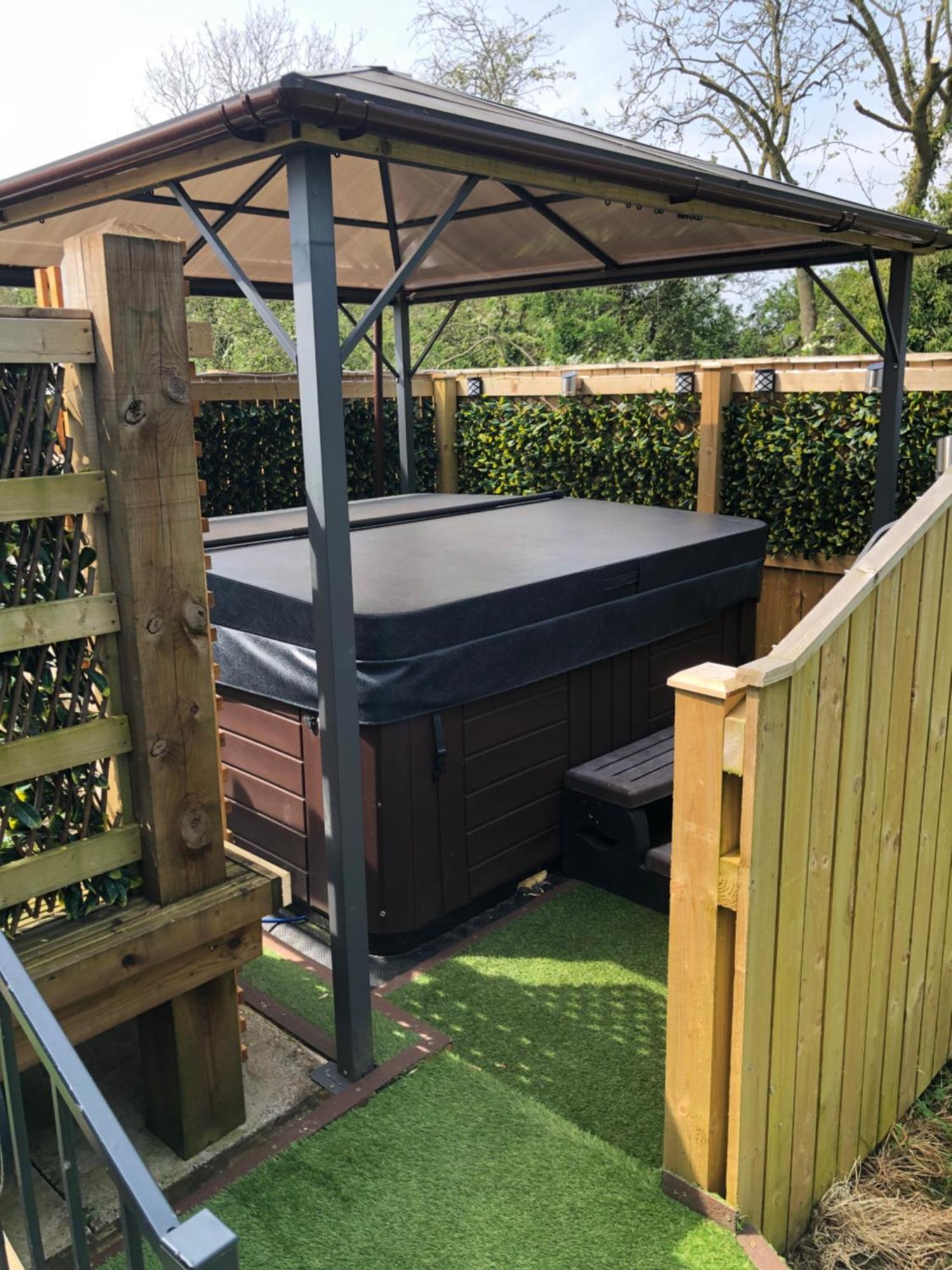 Holiday home Spacious With Hot Tub Upton (Lincolnshire)