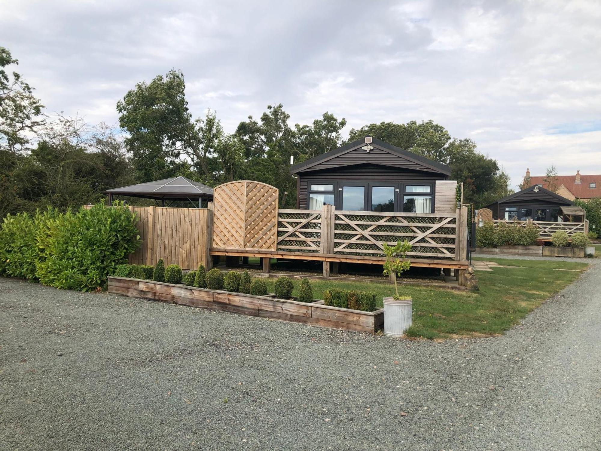 Spacious With Hot Tub Holiday home *