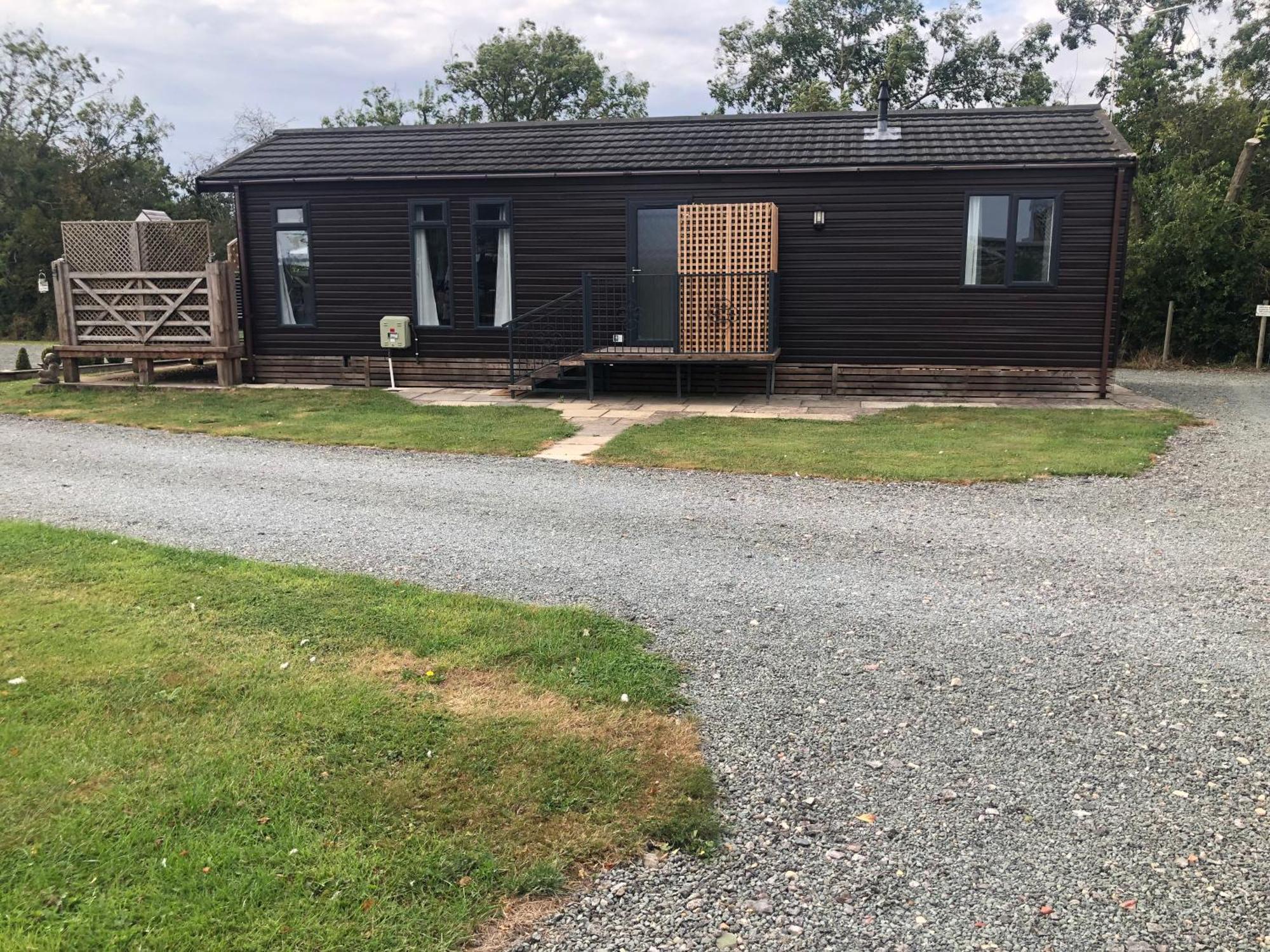 Holiday home Spacious With Hot Tub *